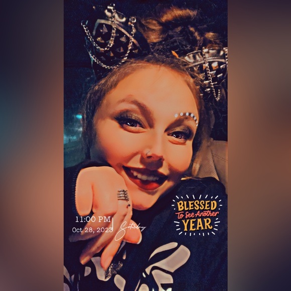 Meet your Posher, Kayla - Picture 11 of 12